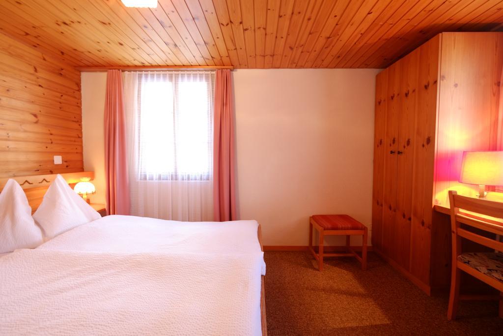 Hotel Tannenhof زيرمات الغرفة الصورة